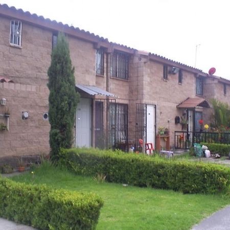 Casa En Privada Appartamento Toluca Esterno foto